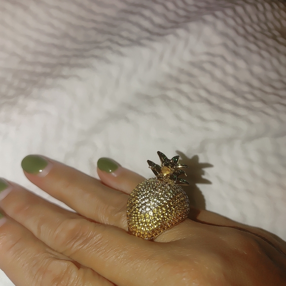 NWT Size 8 nOir Gold Pineapple Ring - Picture 1 of 2